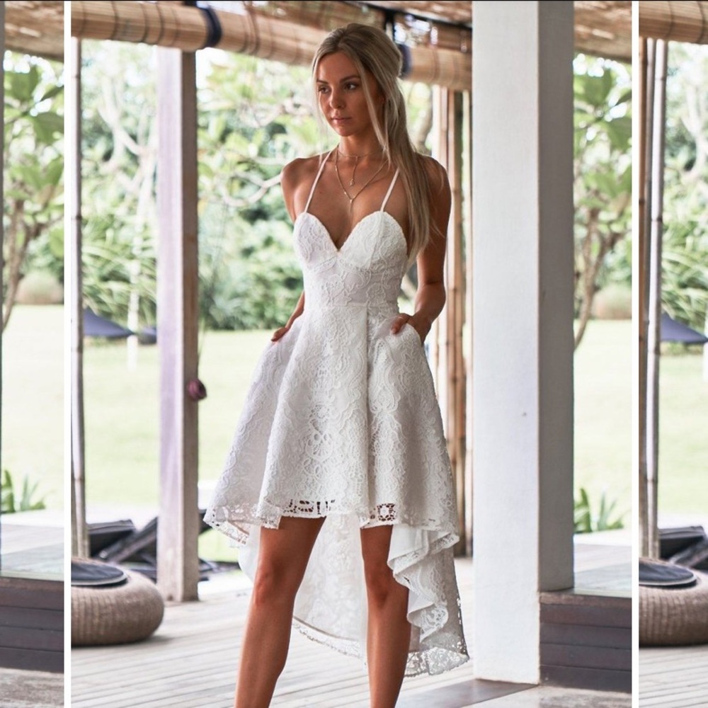 White lace dress perfect for brides! NWT